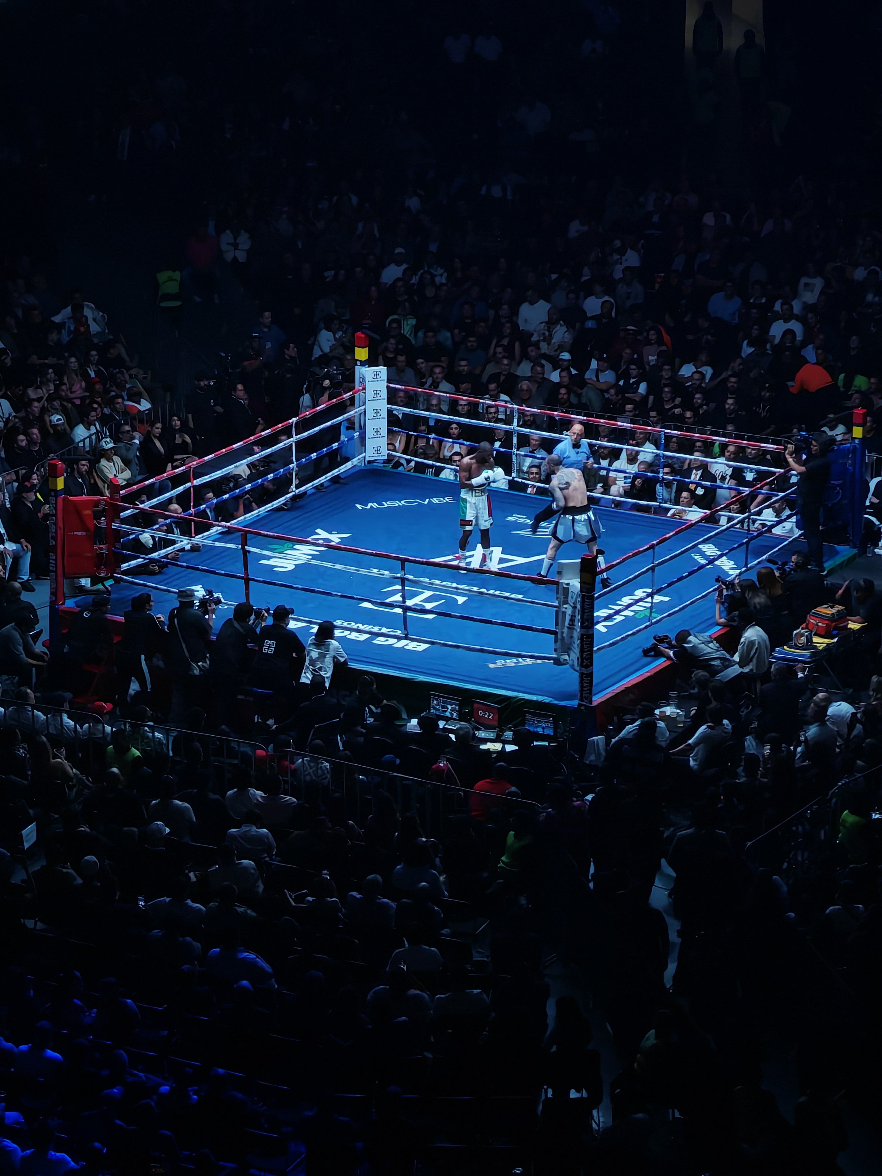 Floyd Mayweather Se Enfrenta A John Gotti III En La Arena Ciudad De México