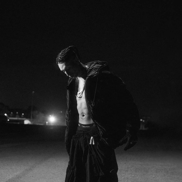 KHEA: El Rapero Argentino que Rompe Esquemas y Conquista Escenarios