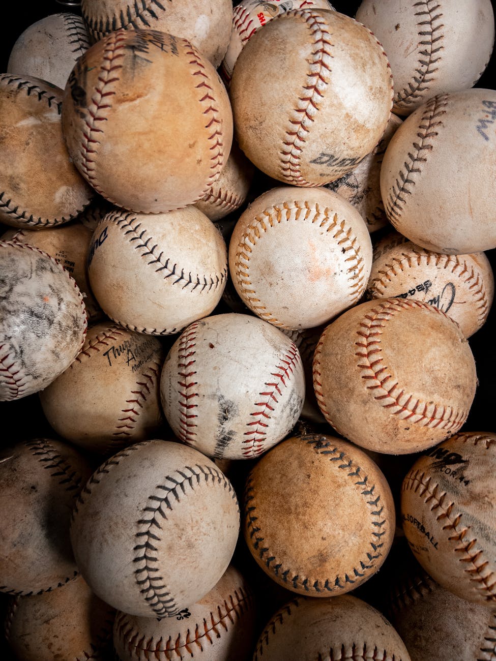 Guía Simple Para Diferenciar el Beisbol del Sóftbol