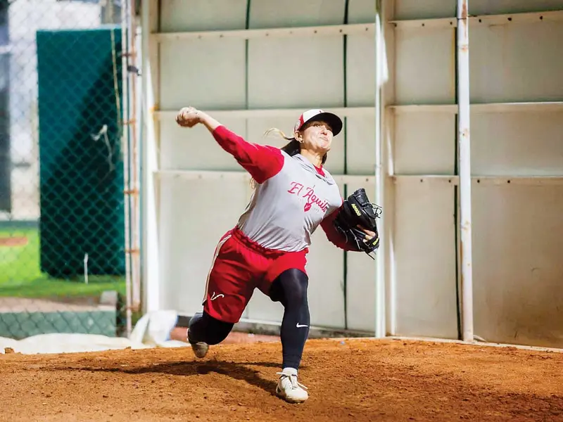 Kelsie Whitmore Podría Ser la Primera Mujer en Jugar en la Liga Mexicana de Béisbol (LMB)