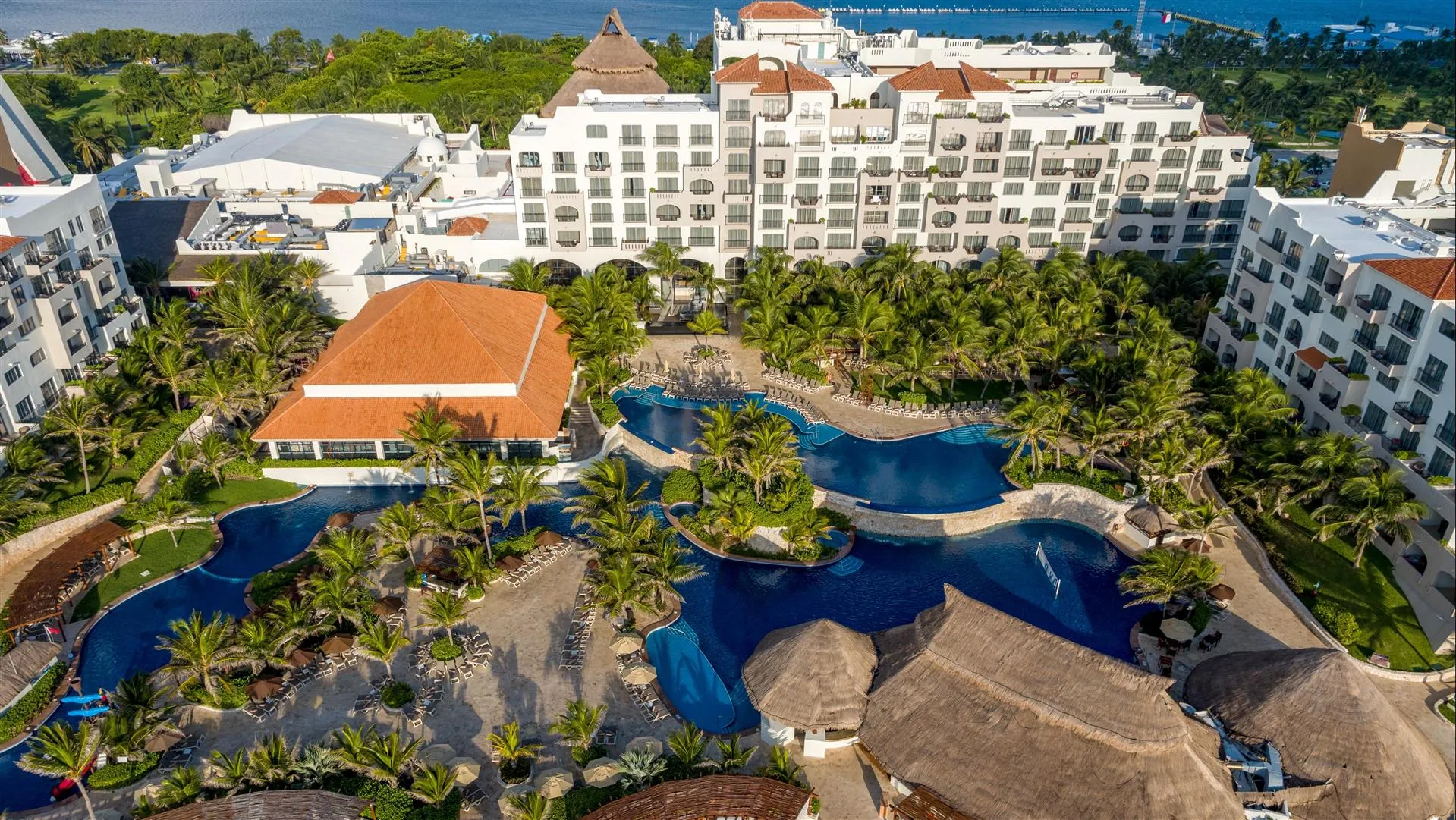 Fiesta Americana Condesa Cancún: Un Todo Incluido que Celebra la Tradición y la Innovación