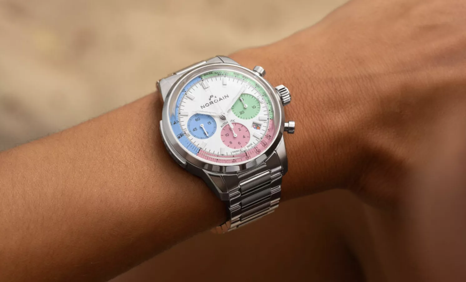 NORQAIN celebra a México con su nuevo reloj Enjoy Life Chrono Viva México